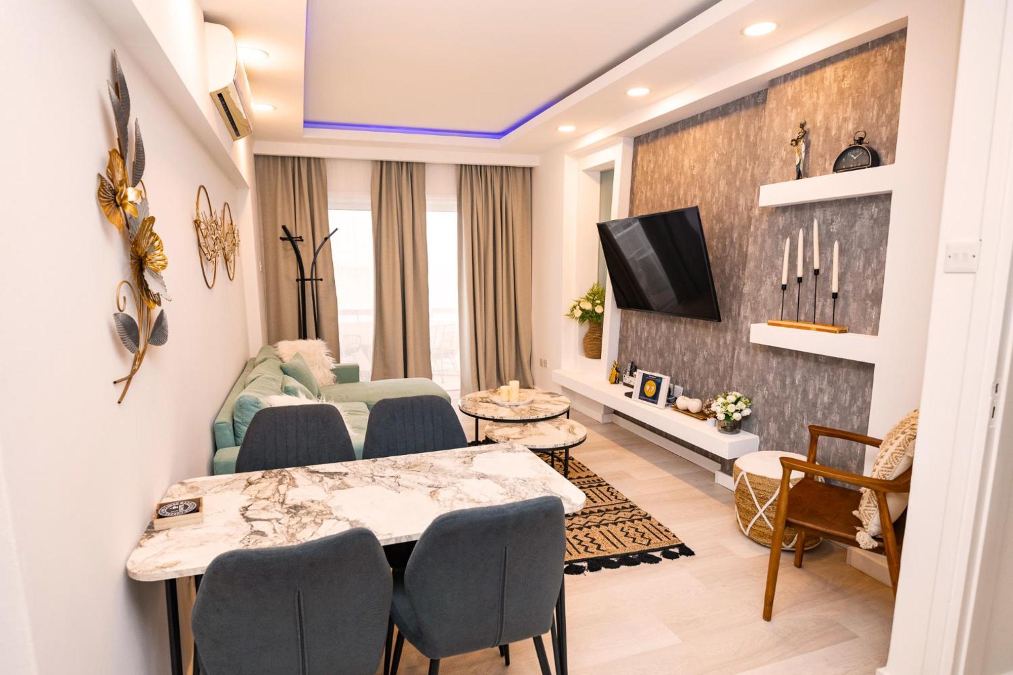 Lazuli Sea View Beachfront Ap 21 Larnaka Exterior foto