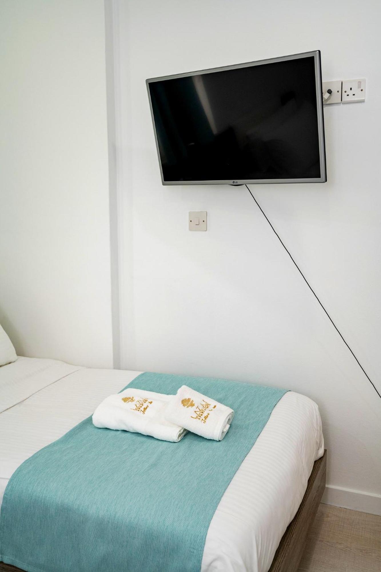 Lazuli Sea View Beachfront Ap 21 Larnaka Exterior foto