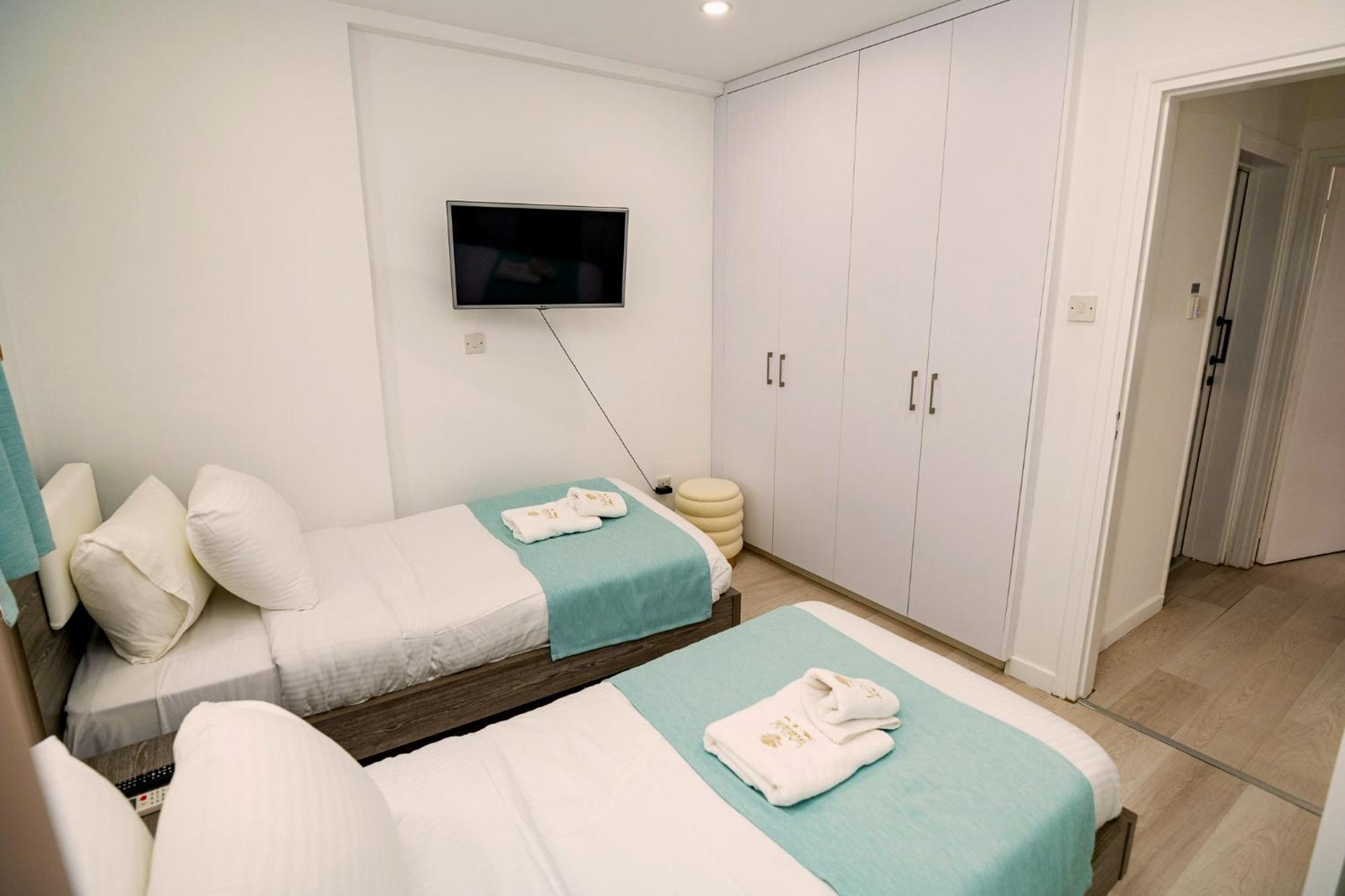 Lazuli Sea View Beachfront Ap 21 Larnaka Exterior foto
